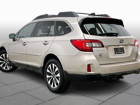 Used 2016 Subaru Outback 2.5i Limited image 11