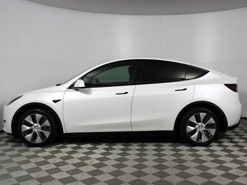 Used 2021 Tesla Model Y Long Range image 30