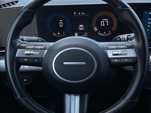 Used 2025 Hyundai Kona SEL FWD image 12