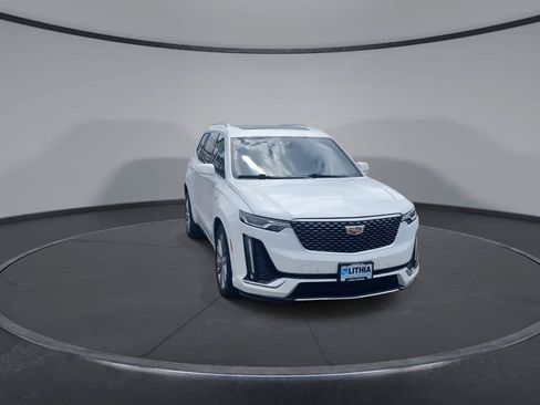 Used 2023 Cadillac XT6 Premium Luxury AWD/4WD image 4