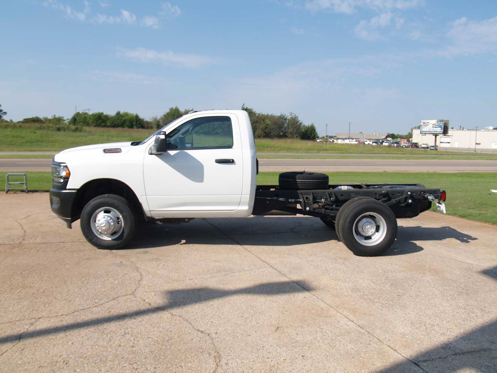 Used 2024 RAM 3500 Tradesman RWD image 6