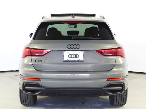 Used 2025 Audi Q3 2.0T Premium w/ Black Optic Sport Package image 8