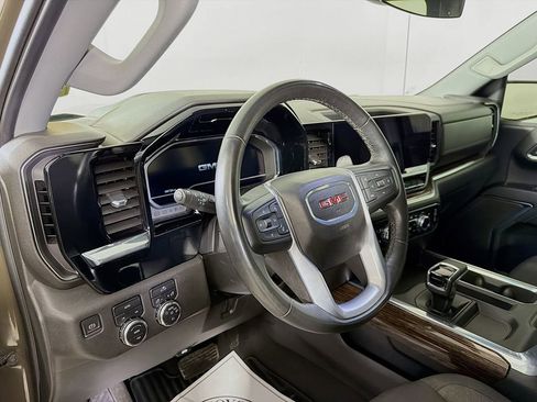 Used 2023 GMC Sierra 1500 Elevation AWD/4WD image 10