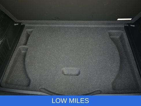 Used 2019 Jeep Cherokee Latitude Plus AWD/4WD image 11