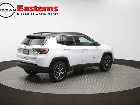 Used 2025 Jeep Compass Limited AWD/4WD image 39