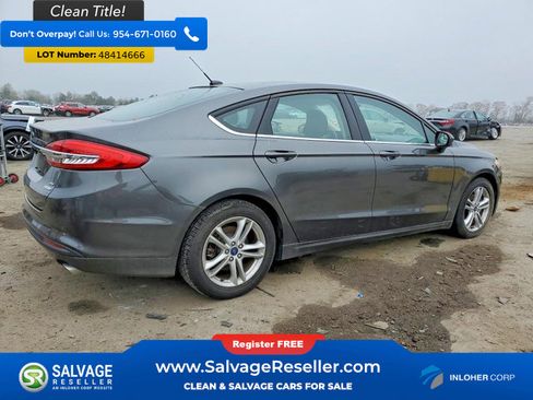 Used 2018 Ford Fusion SE w/ Fusion SE Technology Package image 4