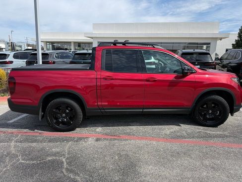 Used 2025 Honda Ridgeline Black Edition image 9