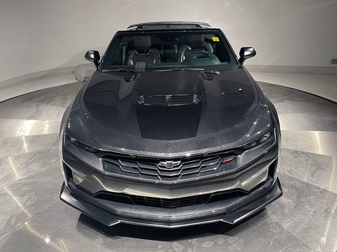 Used 2024 Chevrolet Camaro LT RWD image 21