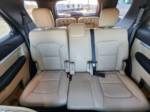 Used 2016 Ford Explorer XLT w/ Equipment Group 202A image 13