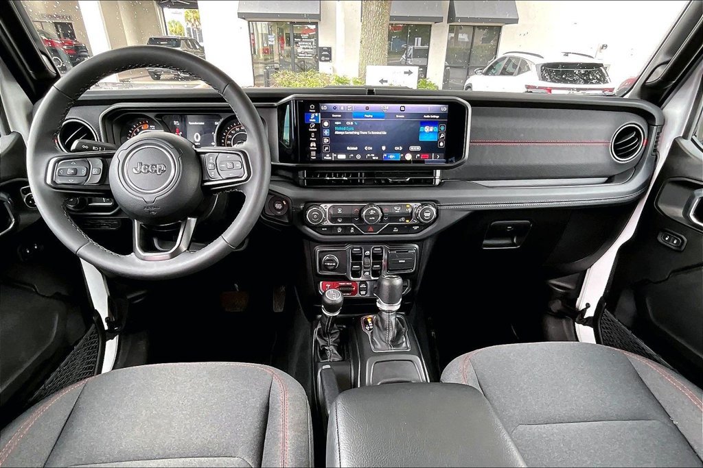 Used 2026 Jeep Wrangler Unlimited Rubicon AWD/4WD image 7