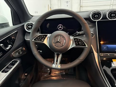 Certified 2026 Mercedes-Benz GLC 300 image 21