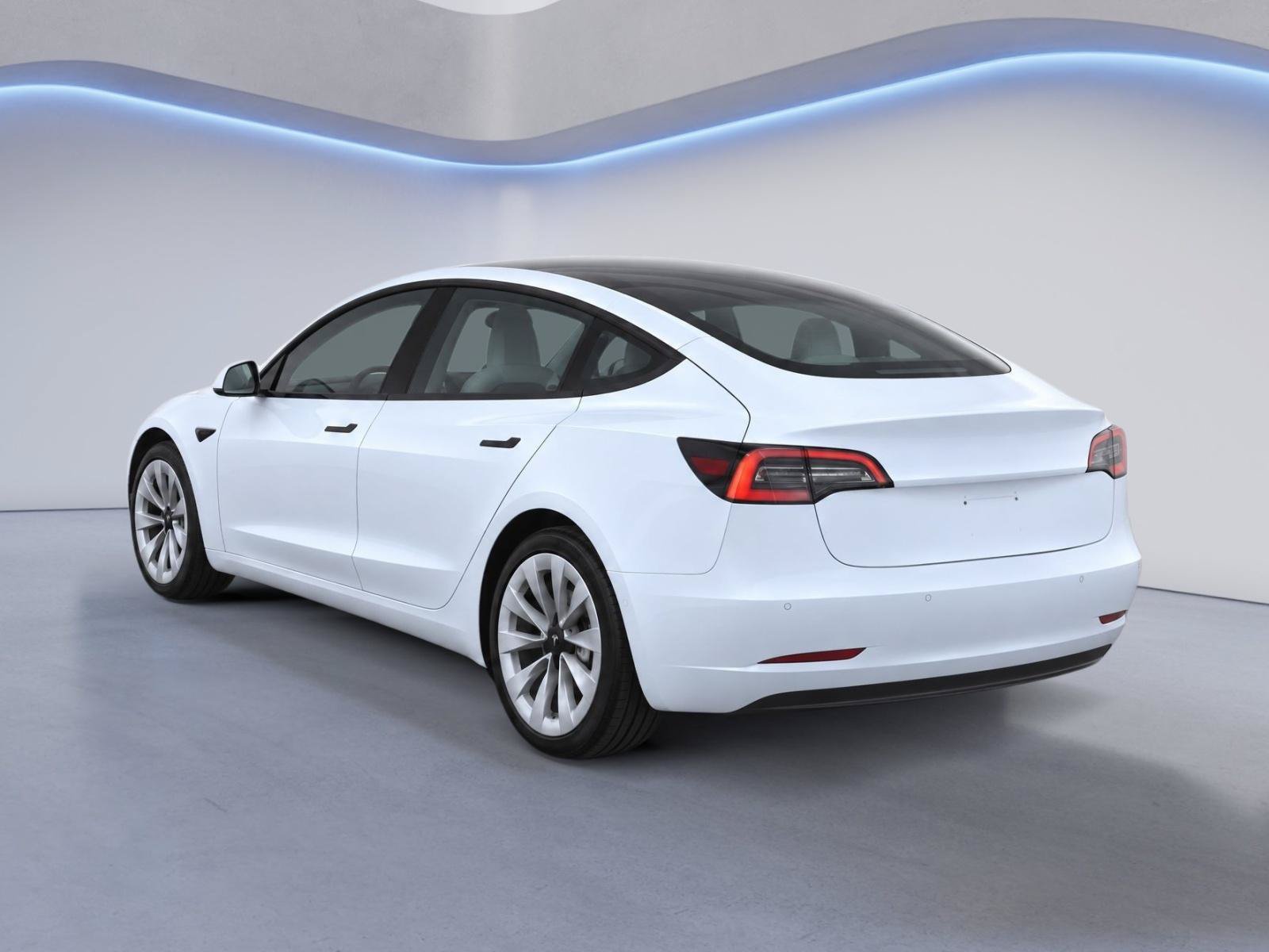 Used 2021 Tesla Model 3 Standard Range Plus RWD image 4