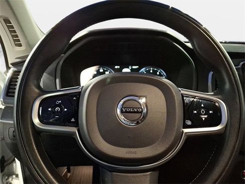 Used 2020 Volvo XC90 T6 Momentum w/ Protection Package Premier image 29