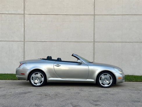 Used 2004 Lexus SC 430 Convertible RWD image 7