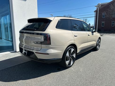 Certified 2025 Volvo EX90 Ultra w/ Protection Package Premier image 9