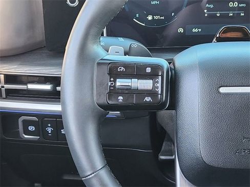 Used 2025 Hyundai Santa Fe Limited image 28