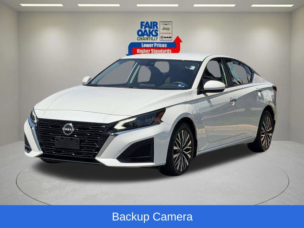Used 2023 Nissan Altima 2.5 SV AWD/4WD image 3