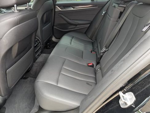 Used 2019 BMW 530e w/ Convenience Package RWD image 11