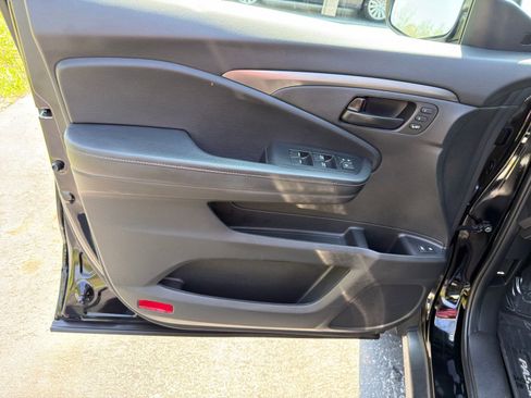 Used 2022 Honda Passport EX-L image 12