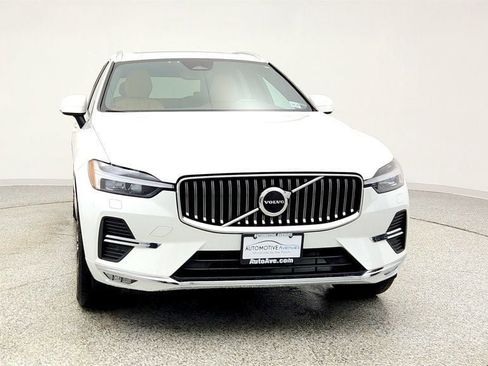 Used 2022 Volvo XC60 B5 Inscription w/ Climate Package image 2