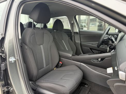 New 2026 Hyundai Elantra SE FWD image 16