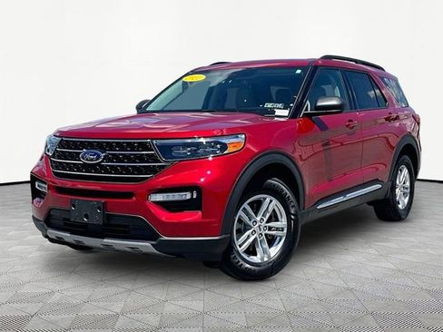 Used 2021 Ford Explorer XLT w/ Equipment Group 202A AWD/4WD image 3