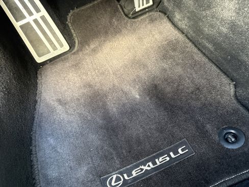 Used 2018 Lexus LC 500 Coupe w/ Sport Package image 17