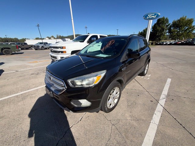 Used 2018 Ford Escape SE FWD image 2