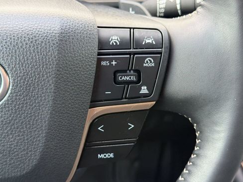 Certified 2025 Toyota Crown Signia AWD/4WD image 30