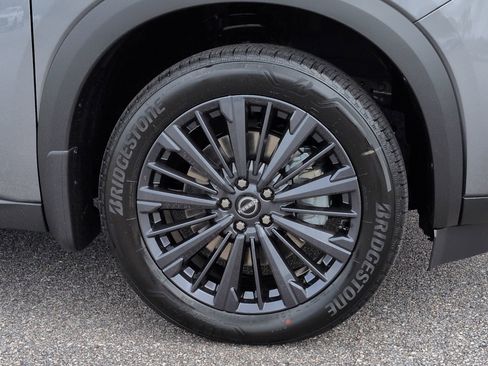 New 2026 Nissan Pathfinder SL image 12