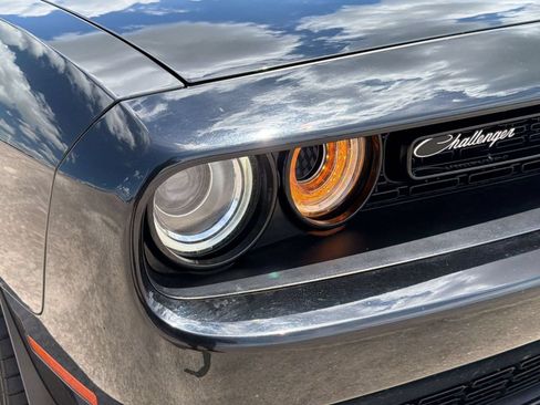 Used 2022 Dodge Challenger R/T Scat Pack RWD image 12