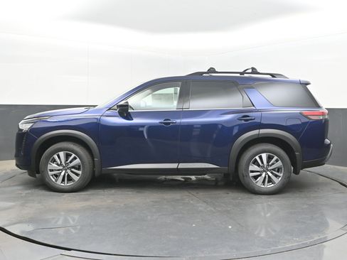 New 2026 Nissan Pathfinder SL FWD image 5