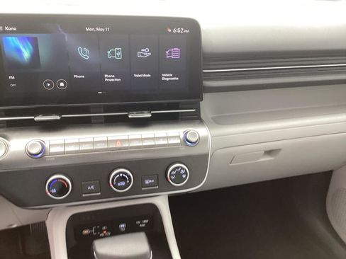 Used 2025 Hyundai Kona SE FWD image 12