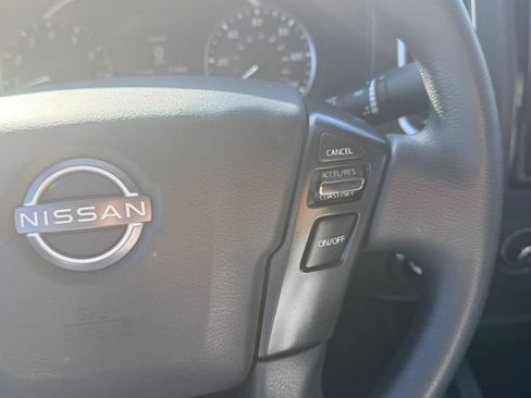 Used 2023 Nissan Frontier SV image 15