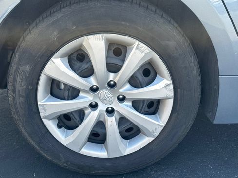 Used 2023 Toyota Corolla LE w/ Carpet Mat Package (TMS) FWD image 5