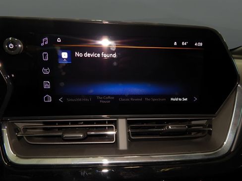 Used 2025 Chevrolet Trax RS w/ Sunroof Package image 23