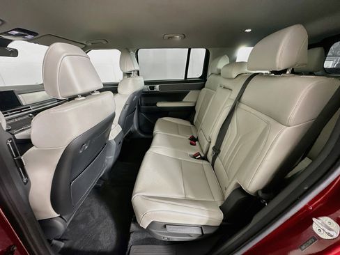 Used 2025 Hyundai Santa Fe SEL AWD/4WD image 26