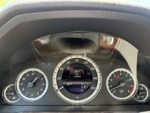 Used 2013 Mercedes-Benz E 350 4MATIC Sedan image 16