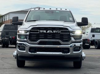 New 2026 RAM 3500 Tradesman w/ Chrome Appearance Group AWD/4WD video 2