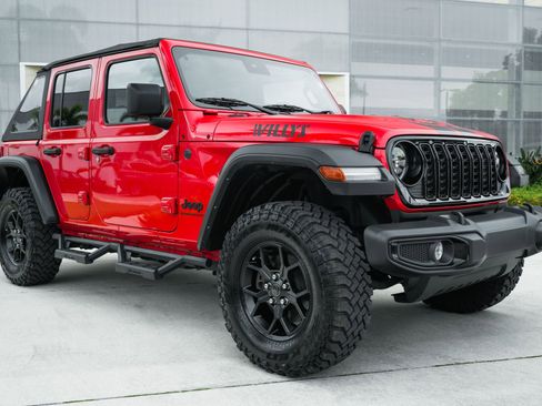 Used 2024 Jeep Wrangler Willys image 5