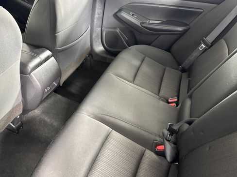 Used 2024 Nissan Altima 2.5 SV FWD image 9