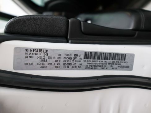 Used 2017 Jeep Grand Cherokee Altitude image 35