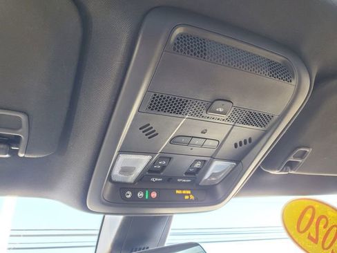 Used 2020 Cadillac XT5 Premium Luxury image 36