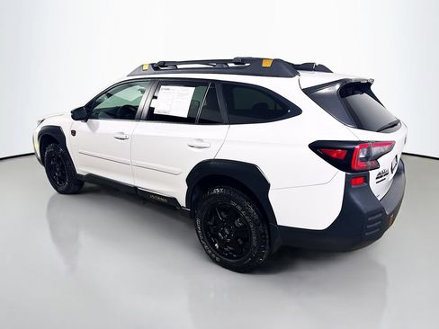 Used 2022 Subaru Outback Wilderness AWD/4WD image 5