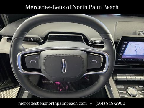 Used 2024 Lincoln Nautilus Premier image 18