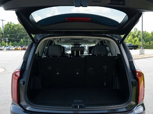 Used 2025 Kia Telluride S FWD image 9