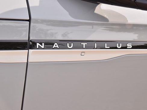 New 2026 Lincoln Nautilus Reserve image 41
