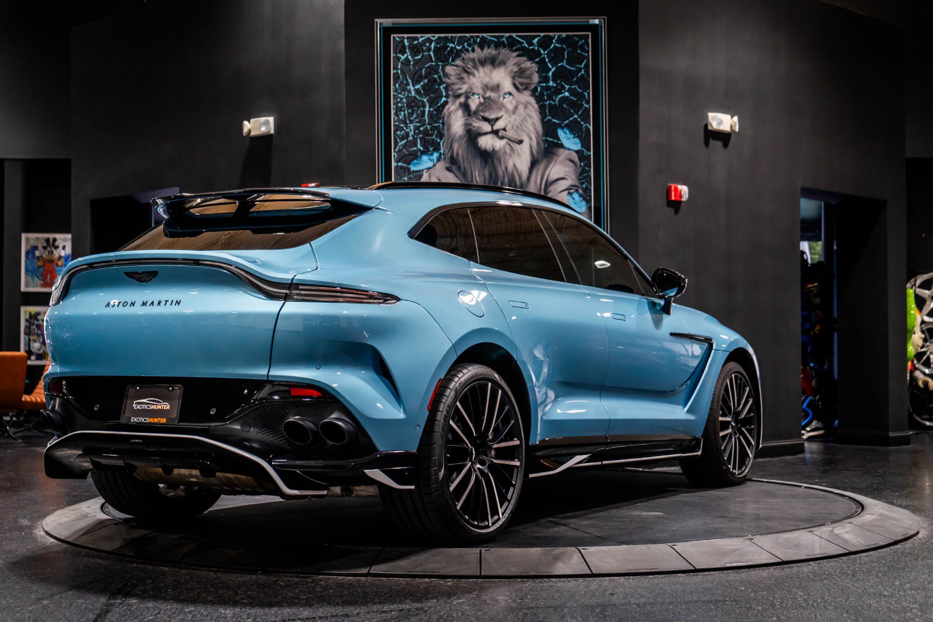Used 2023 Aston Martin DBX 707 AWD/4WD image 7