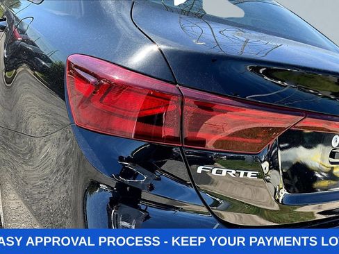 Used 2024 Kia Forte LXS FWD image 29