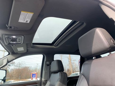 Used 2024 GMC Sierra 2500 SLT w/ SLT Premium Package image 23